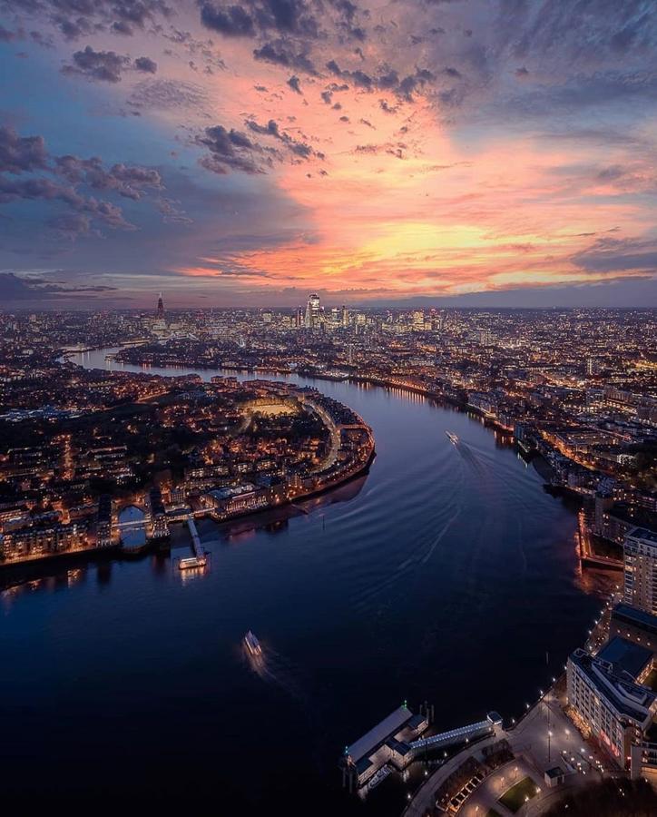 5- Londres. Nos trasladamos al viejo continente, donde Londres es la ciudad que congrega a un mayor número de multimillonarios, concretamente a 56 con una fortuna de 212.700 millones de dólares. El primer puesto es para el inversor y propietario de Access Industries, Len Blavatnik (con una fortuna de 17.000 millones de dólares).