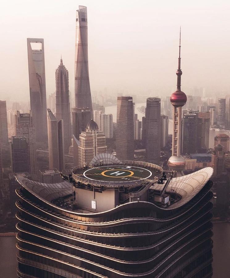 6- Shanghái. Son 46 los multimillonarios que aquí viven, con una fortuna de 130,700 millones. En este caso el más rico es Colin Huang (con una fortuna de 16.500 millones), CEO de la empresa de comercio electrónico Pinduoduo.