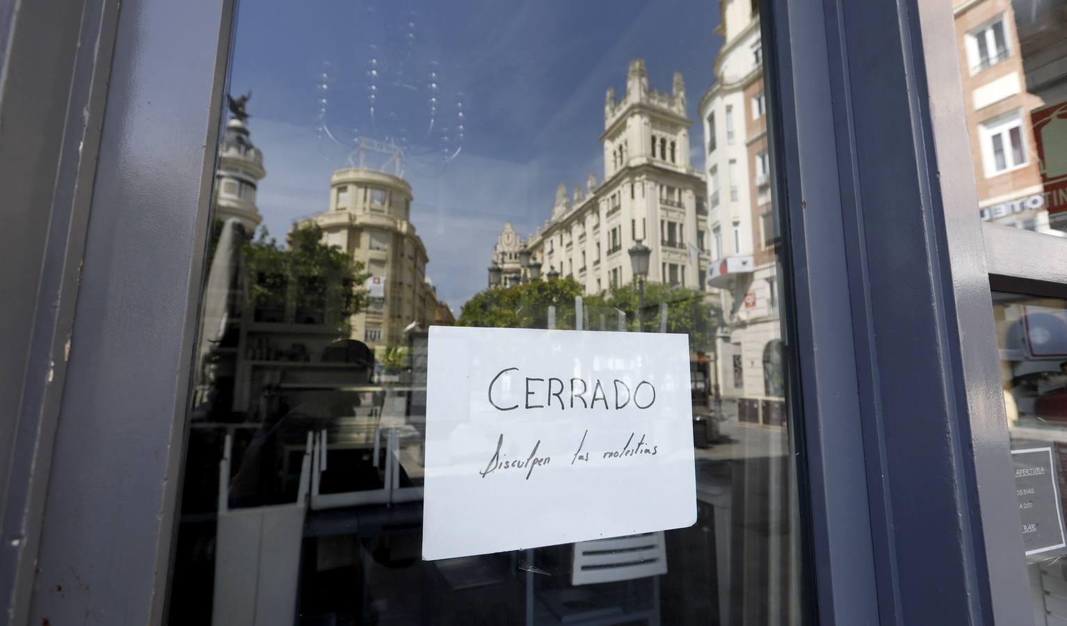 La «pandemia» de bares y restaurantes cerrados de Córdoba, en imágenes