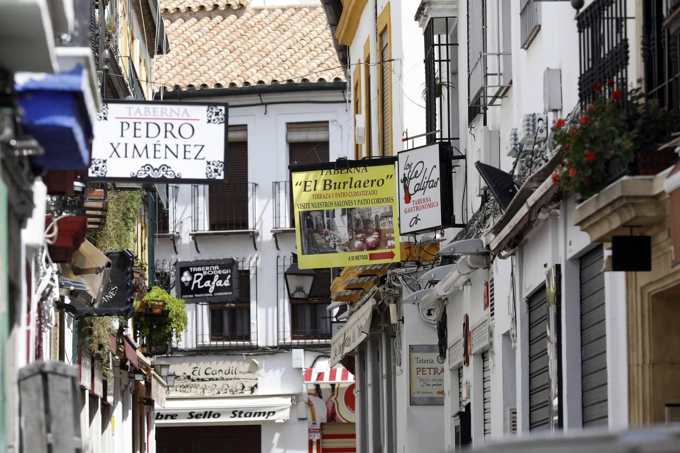 La «pandemia» de bares y restaurantes cerrados de Córdoba, en imágenes