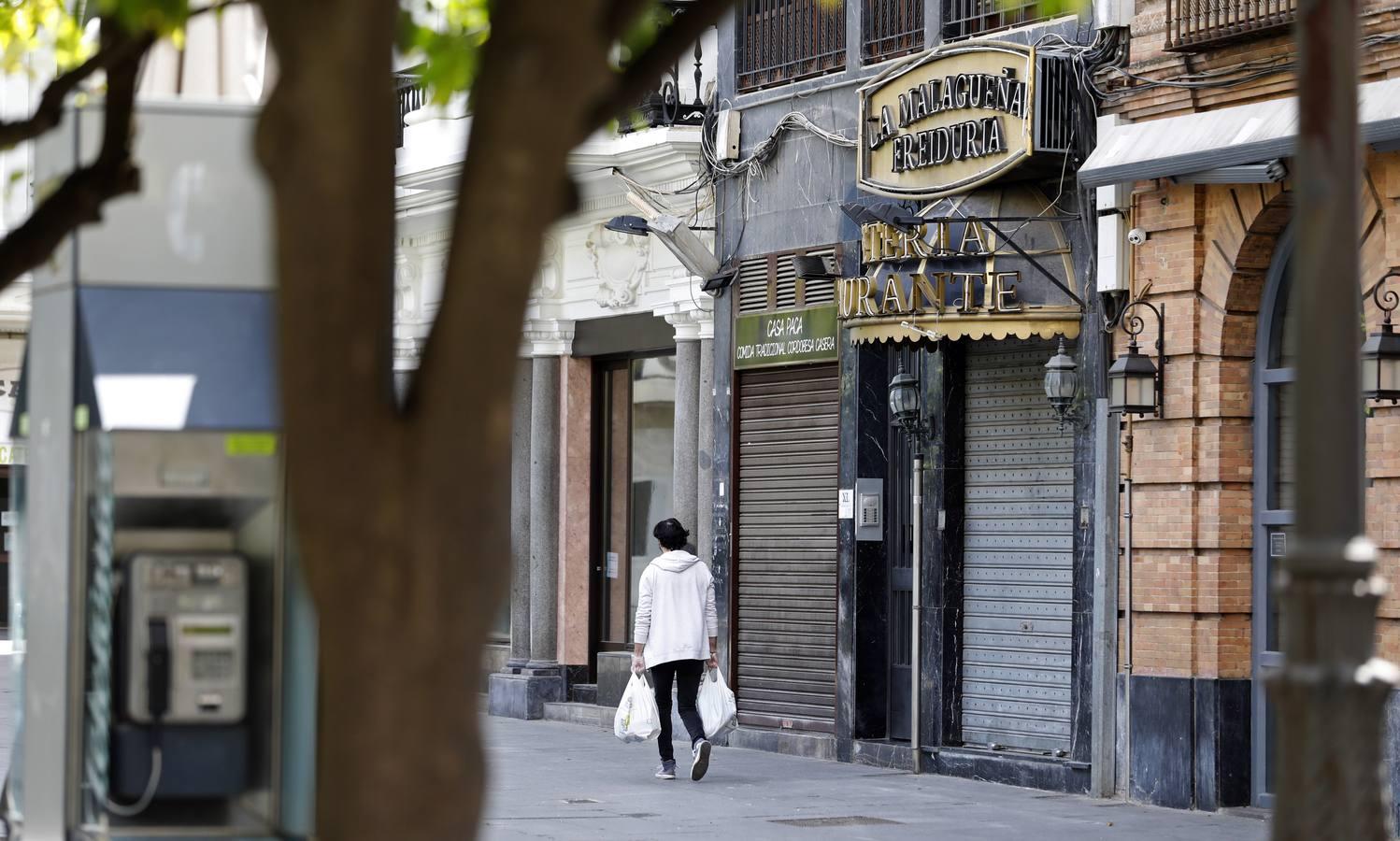 La «pandemia» de bares y restaurantes cerrados de Córdoba, en imágenes