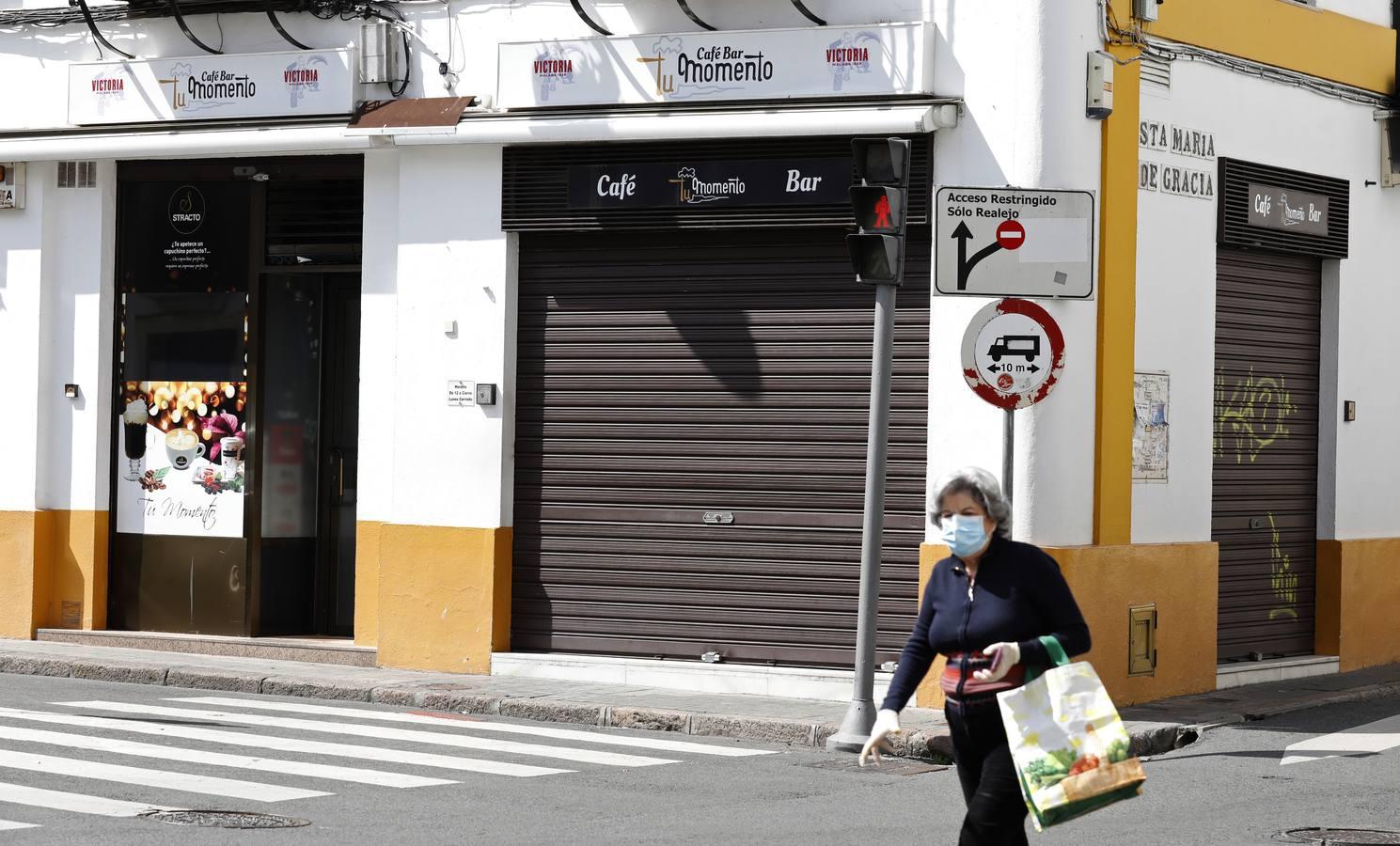 La «pandemia» de bares y restaurantes cerrados de Córdoba, en imágenes