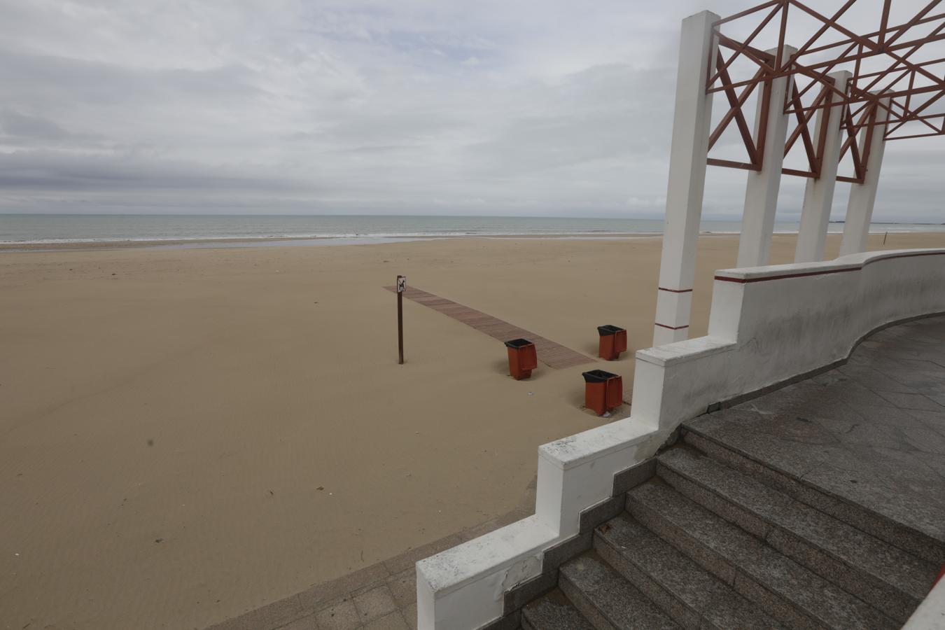 FOTOS: Así están las playas y los parques de Cádiz a unas horas de su reapertura