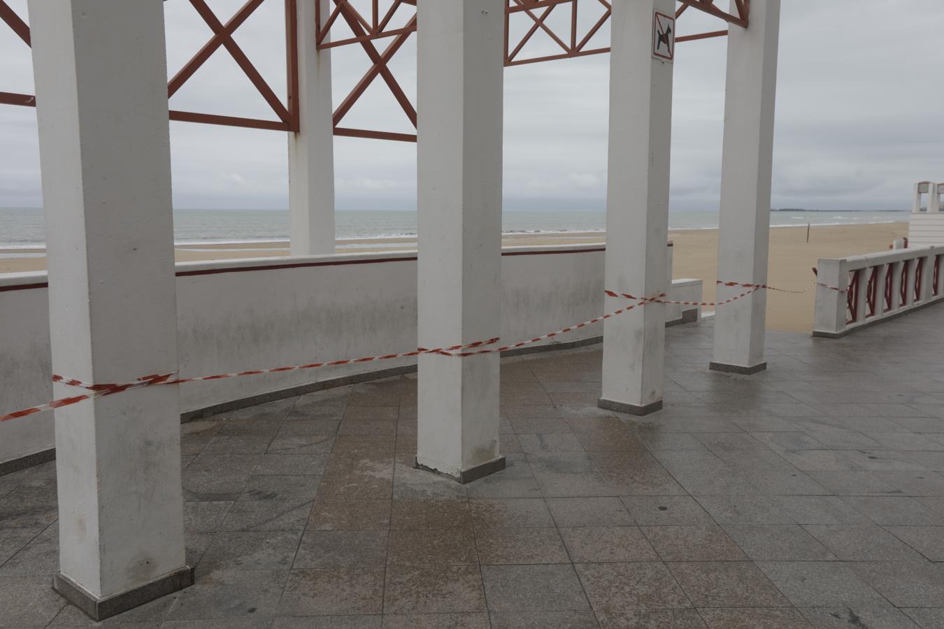 FOTOS: Así están las playas y los parques de Cádiz a unas horas de su reapertura