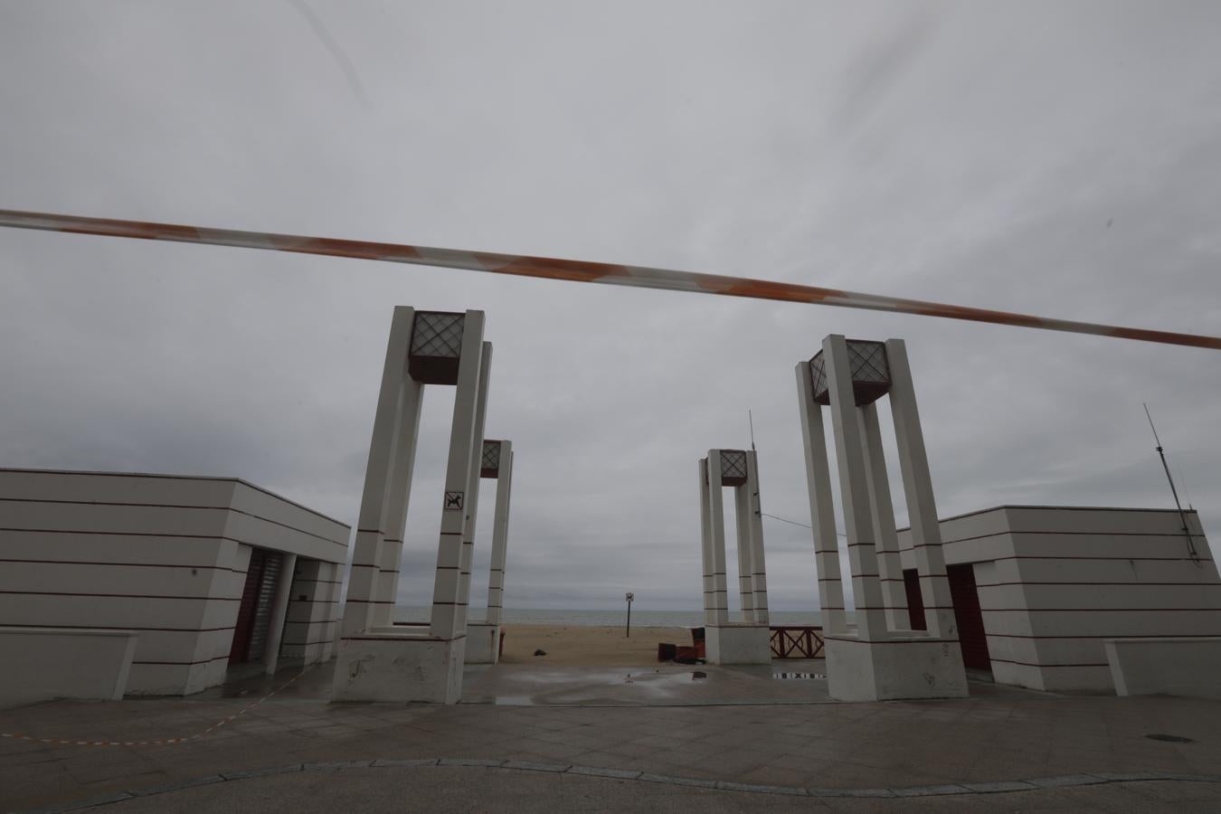 FOTOS: Así están las playas y los parques de Cádiz a unas horas de su reapertura