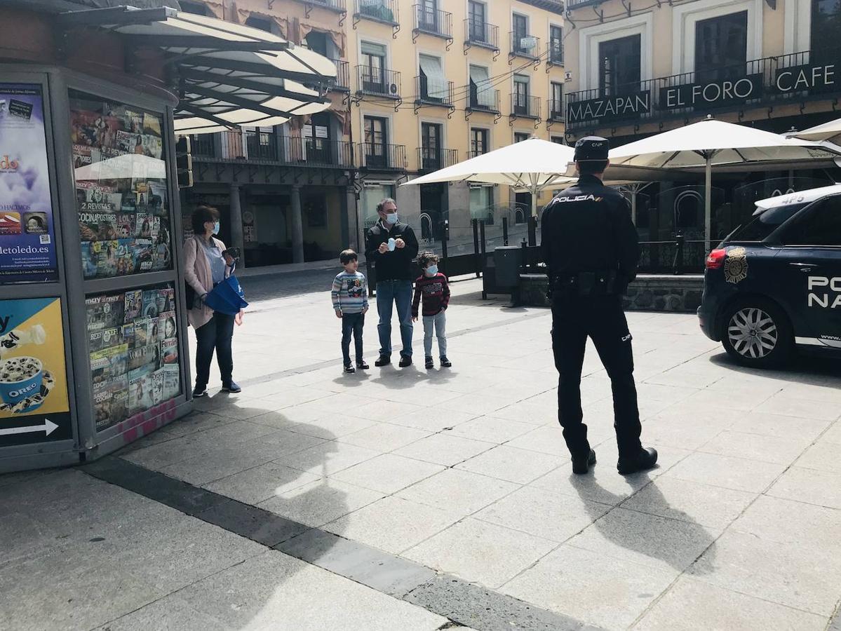 En imágenes: los niños toledanos disfrutan de la calle