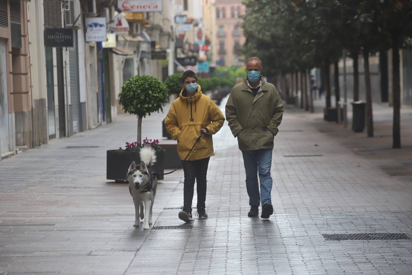 En imágenes, la primera salida de los niños a la calle en Córdoba (II)