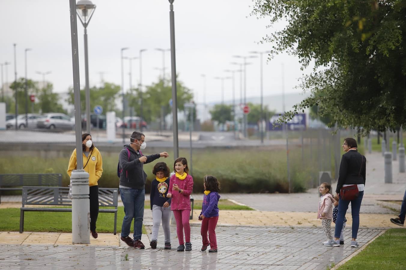 En imágenes, la primera salida de los niños a la calle en Córdoba (I)