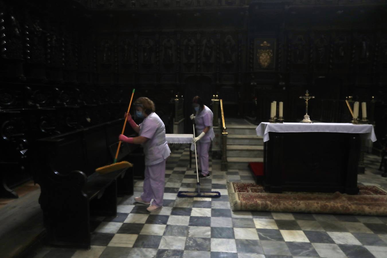 La Catedral de Cádiz sigue las recomendaciones de limpieza ante el coronavirus