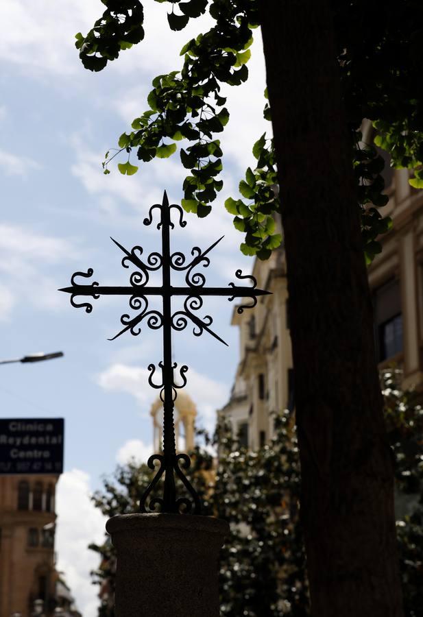 Las de Cruces de Córdoba huérfanas en el Mayo festivo, en imágenes