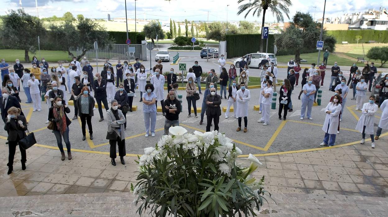 Sentido homenaje al médico fallecido en el Hospital Vithas Sevilla por coronavirus