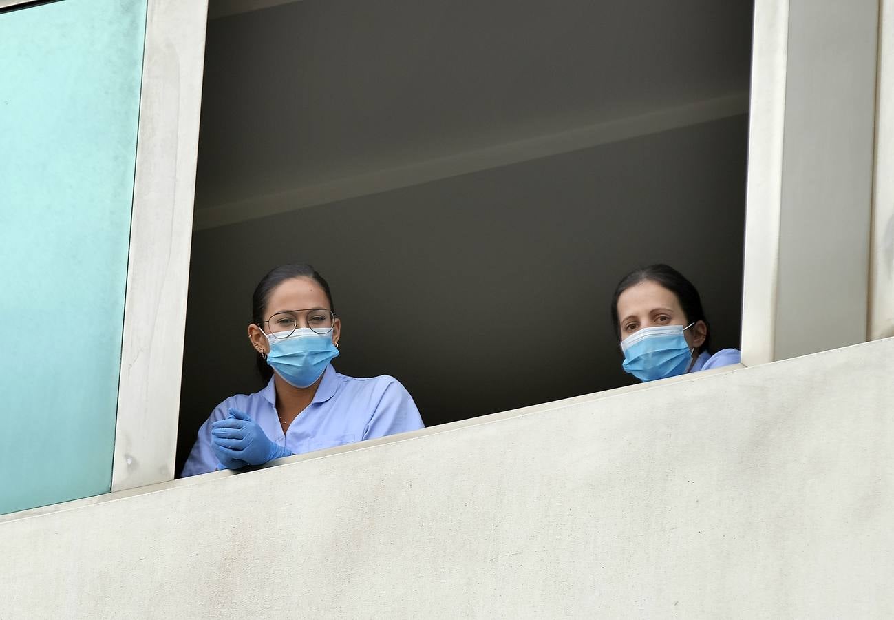 Sentido homenaje al médico fallecido en el Hospital Vithas Sevilla por coronavirus