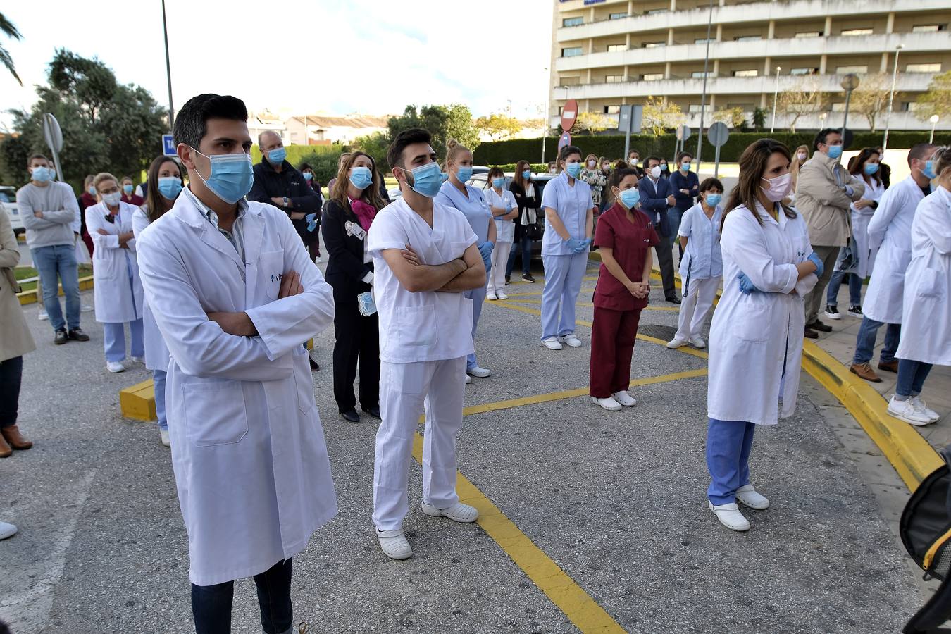 Sentido homenaje al médico fallecido en el Hospital Vithas Sevilla por coronavirus