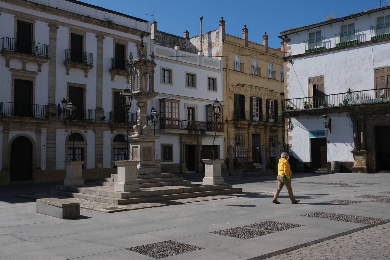 FOTOS: Cádiz, el 29 de abril, aún en confinamiento por el Covid-19