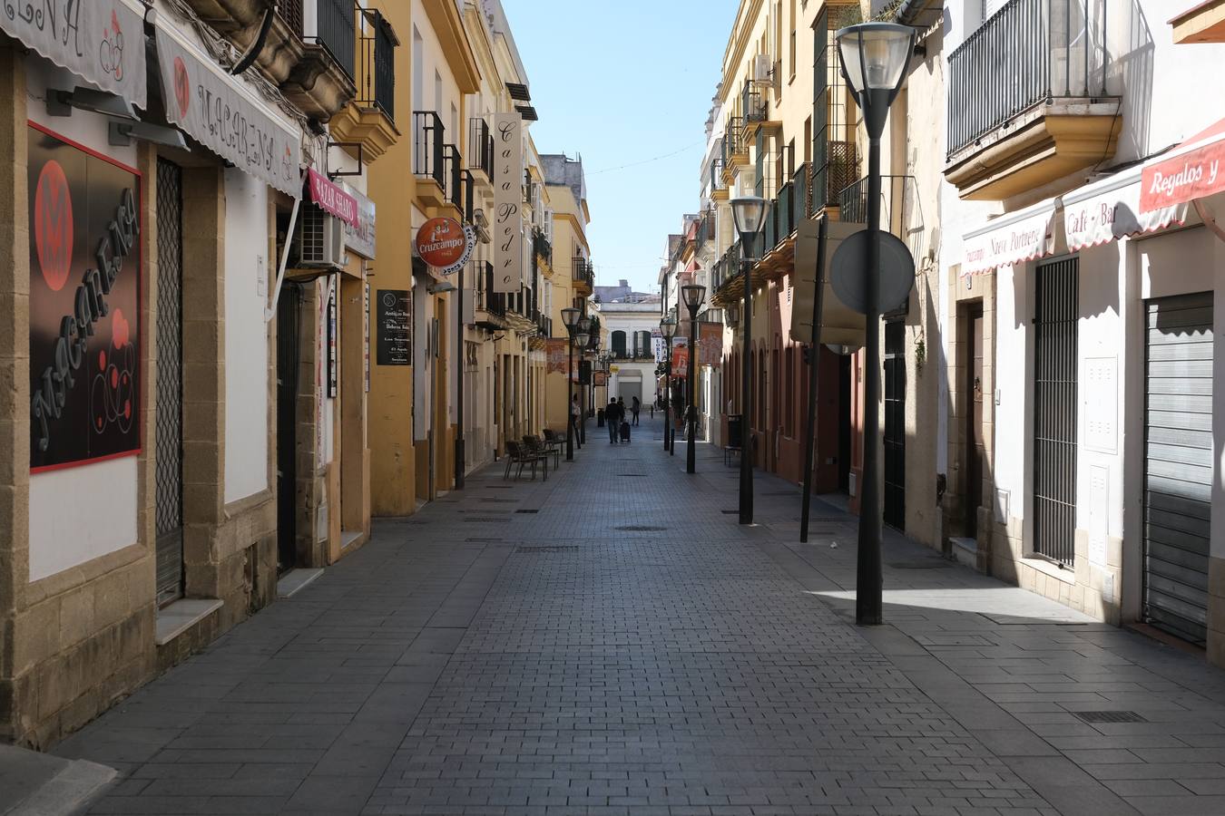 FOTOS: Cádiz, el 29 de abril, aún en confinamiento por el Covid-19