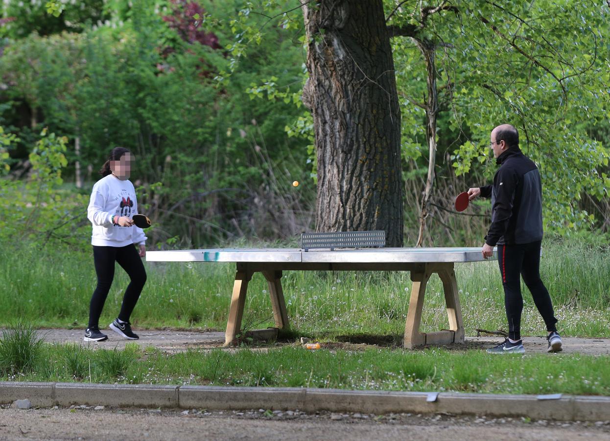 Ping-pong al aire libre en Palencia. 