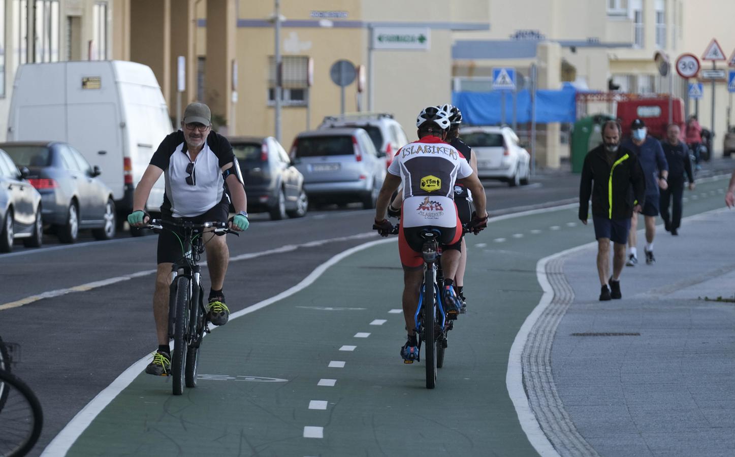 Así ha sido la primera salida de deportistas y mayores a la calle