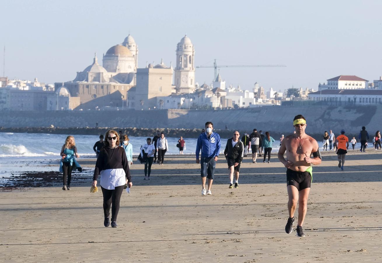 Así ha sido la primera salida de deportistas y mayores a la calle