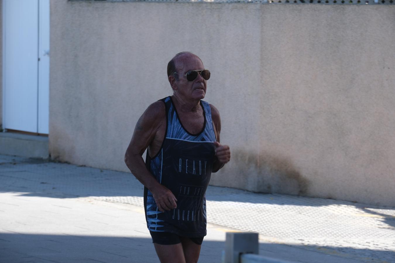 Así ha sido la primera salida de deportistas y mayores a la calle