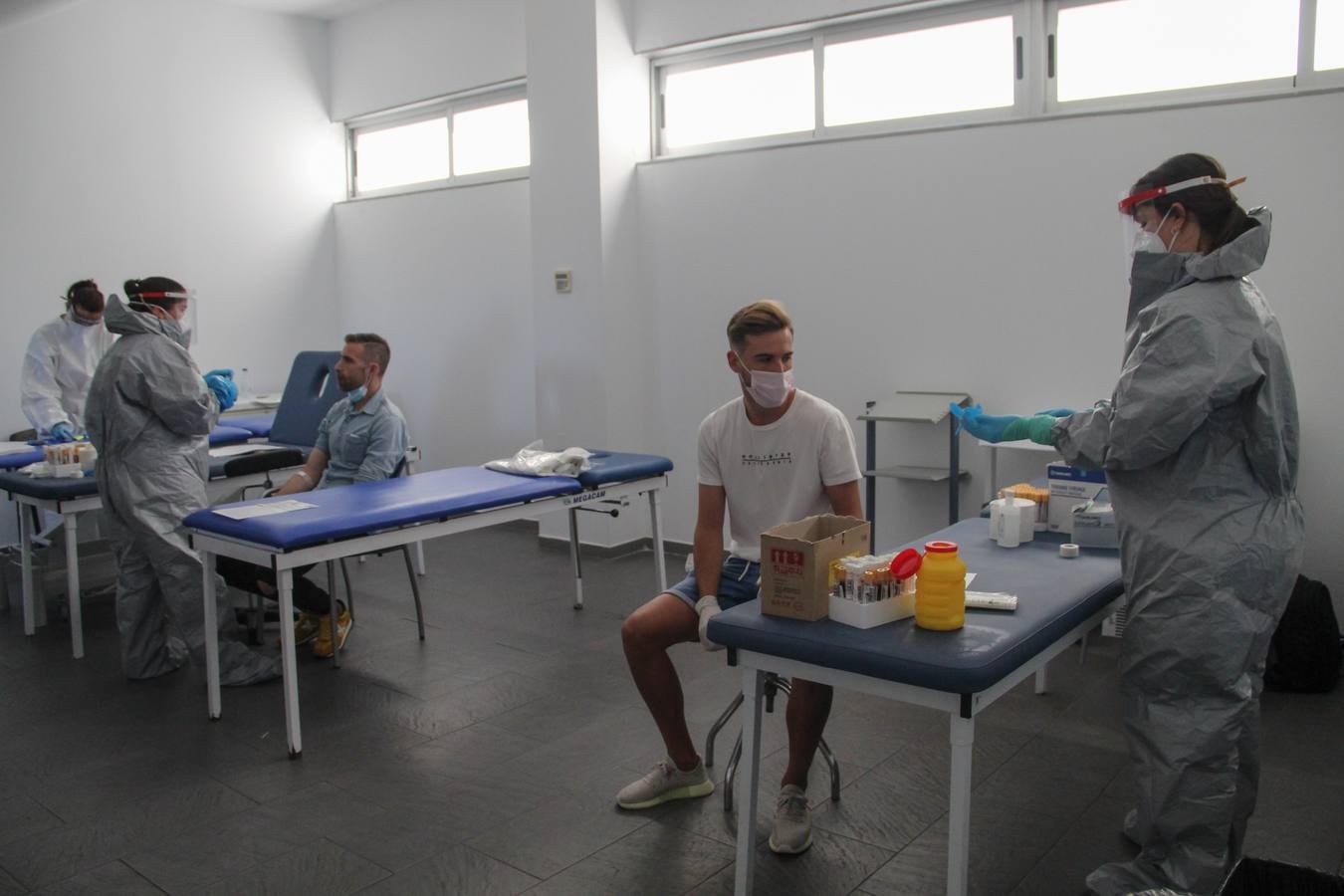 FOTOS: La plantilla del Cádiz se hace los test de coronavirus