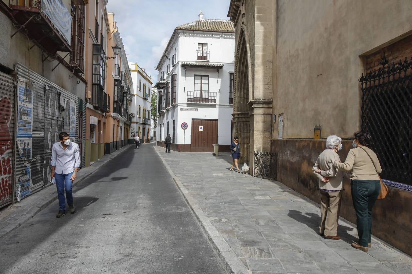 «Buen funcionamiento» del primer día de peatonalización de grandes vías en Sevilla