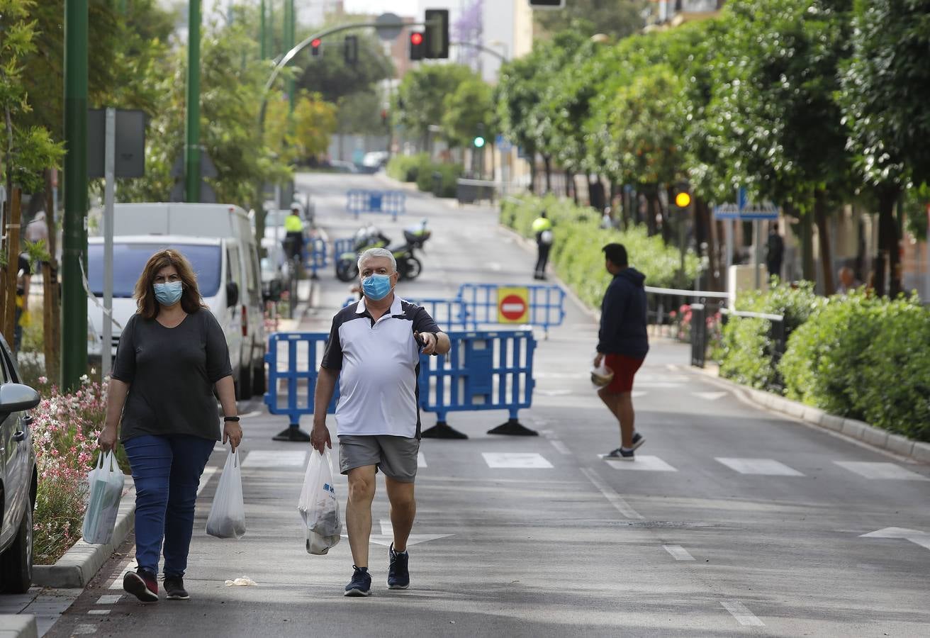 «Buen funcionamiento» del primer día de peatonalización de grandes vías en Sevilla