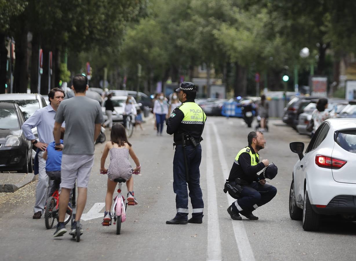 «Buen funcionamiento» del primer día de peatonalización de grandes vías en Sevilla