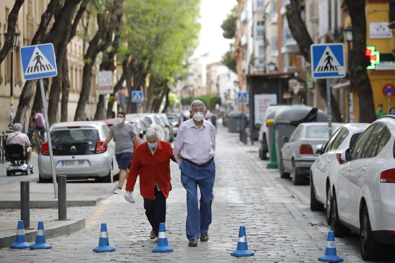 «Buen funcionamiento» del primer día de peatonalización de grandes vías en Sevilla