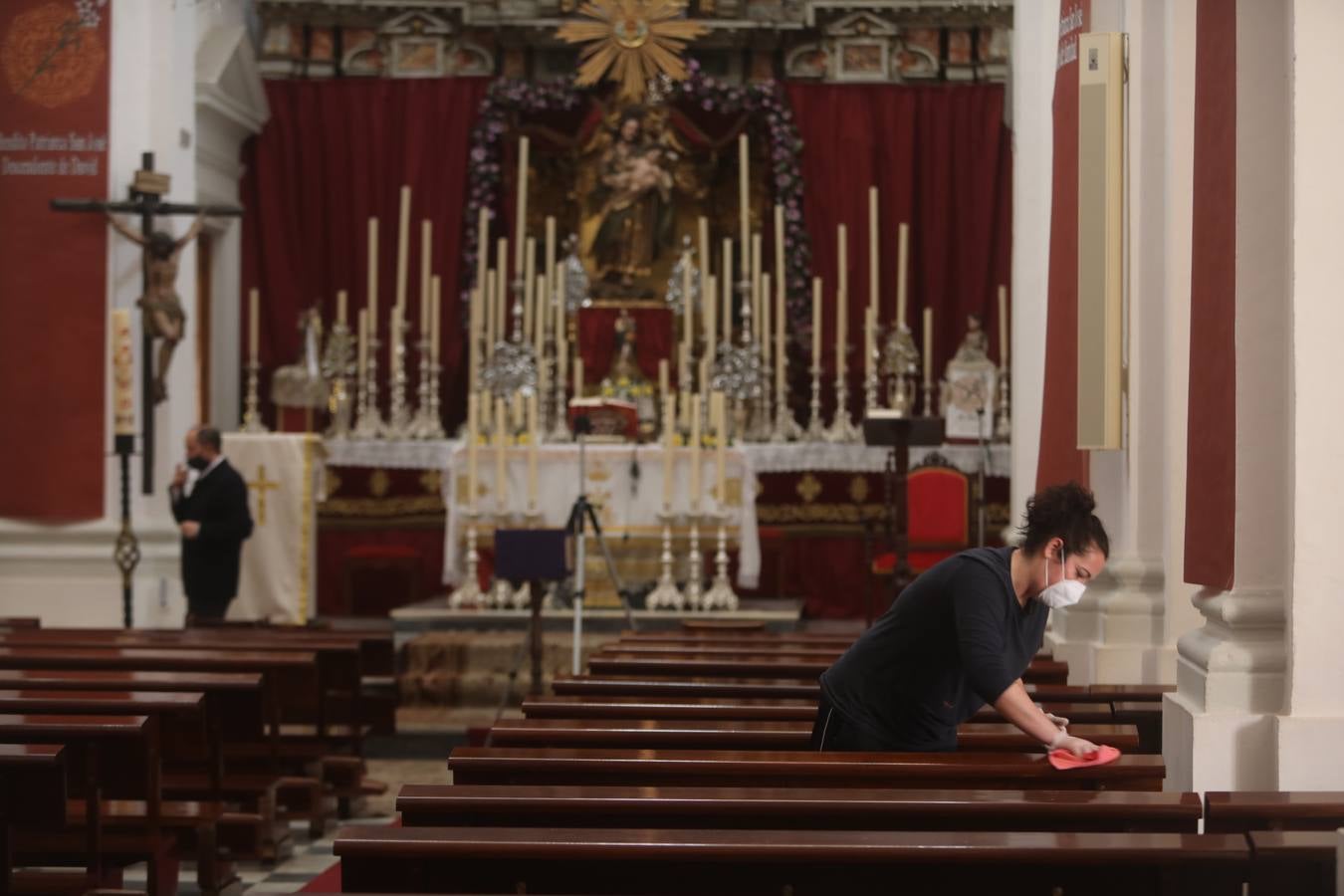 Todo preparado en las iglesias de Cádiz para la reapertura