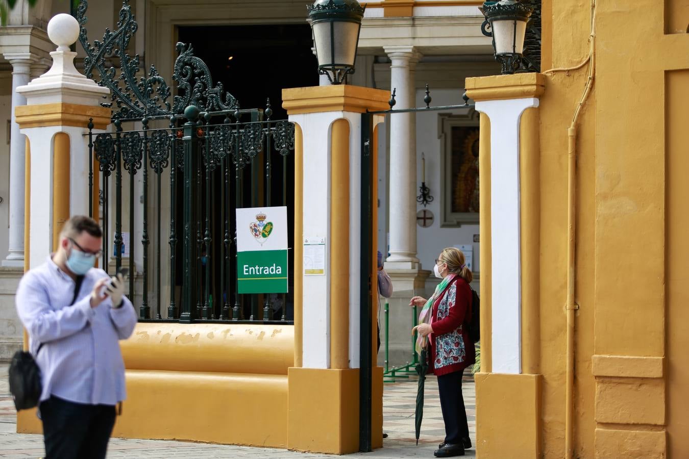 La Basílica de la Macarena abre sus puertas de nuevo