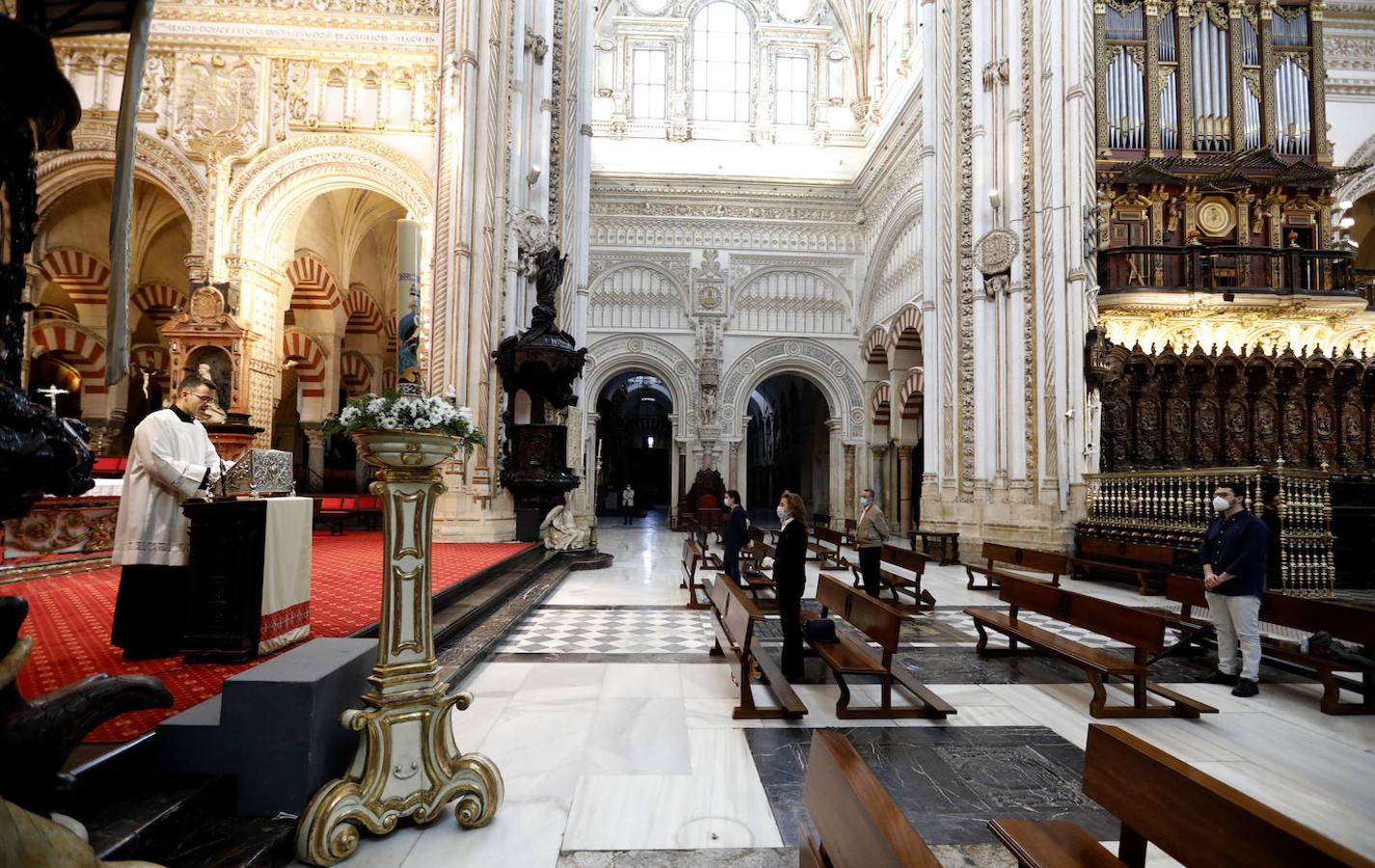 Las misas en Córdoba en la fase 1 de la desescalada, en imágenes