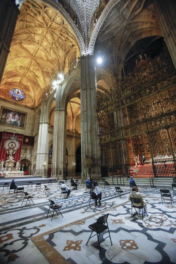 Primeras misas en la Catedral de Sevilla tras entrar en la fase 1 de la «desescalada»