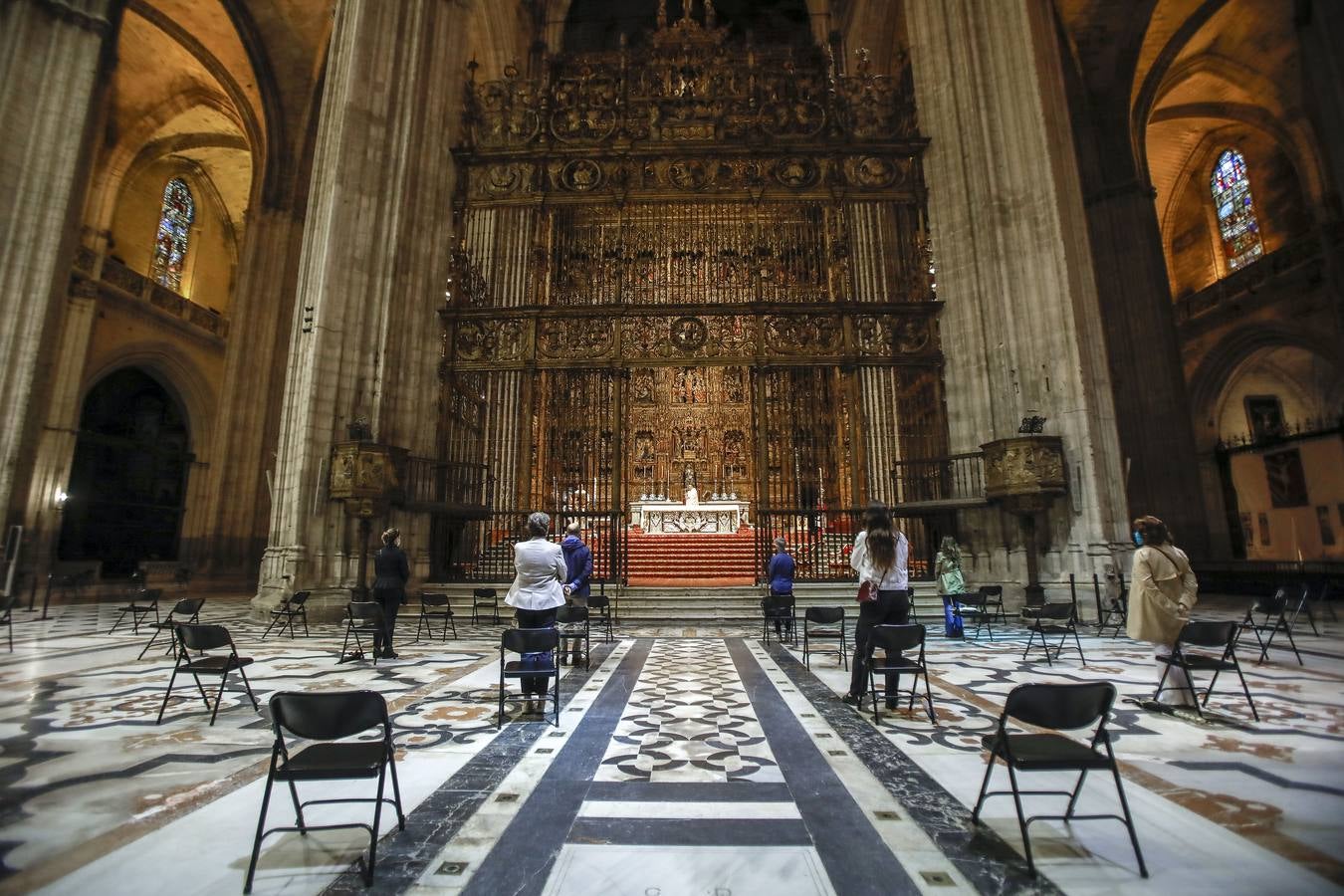 Primeras misas en la Catedral de Sevilla tras entrar en la fase 1 de la «desescalada»