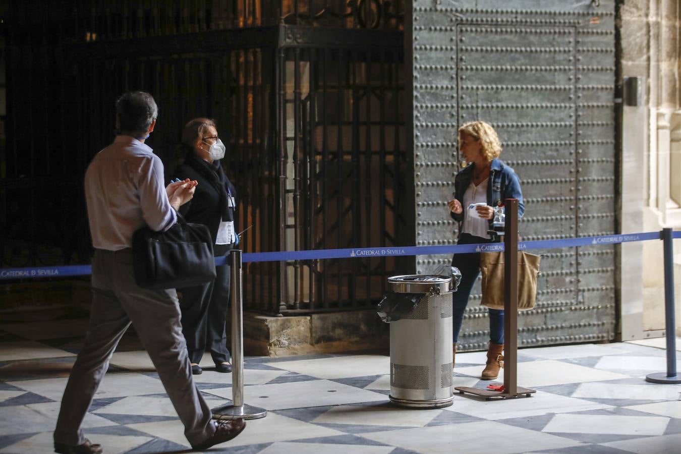 Primeras misas en la Catedral de Sevilla tras entrar en la fase 1 de la «desescalada»