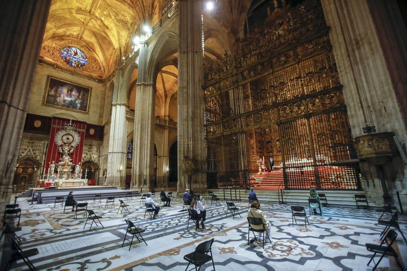 Primeras misas en la Catedral de Sevilla tras entrar en la fase 1 de la «desescalada»