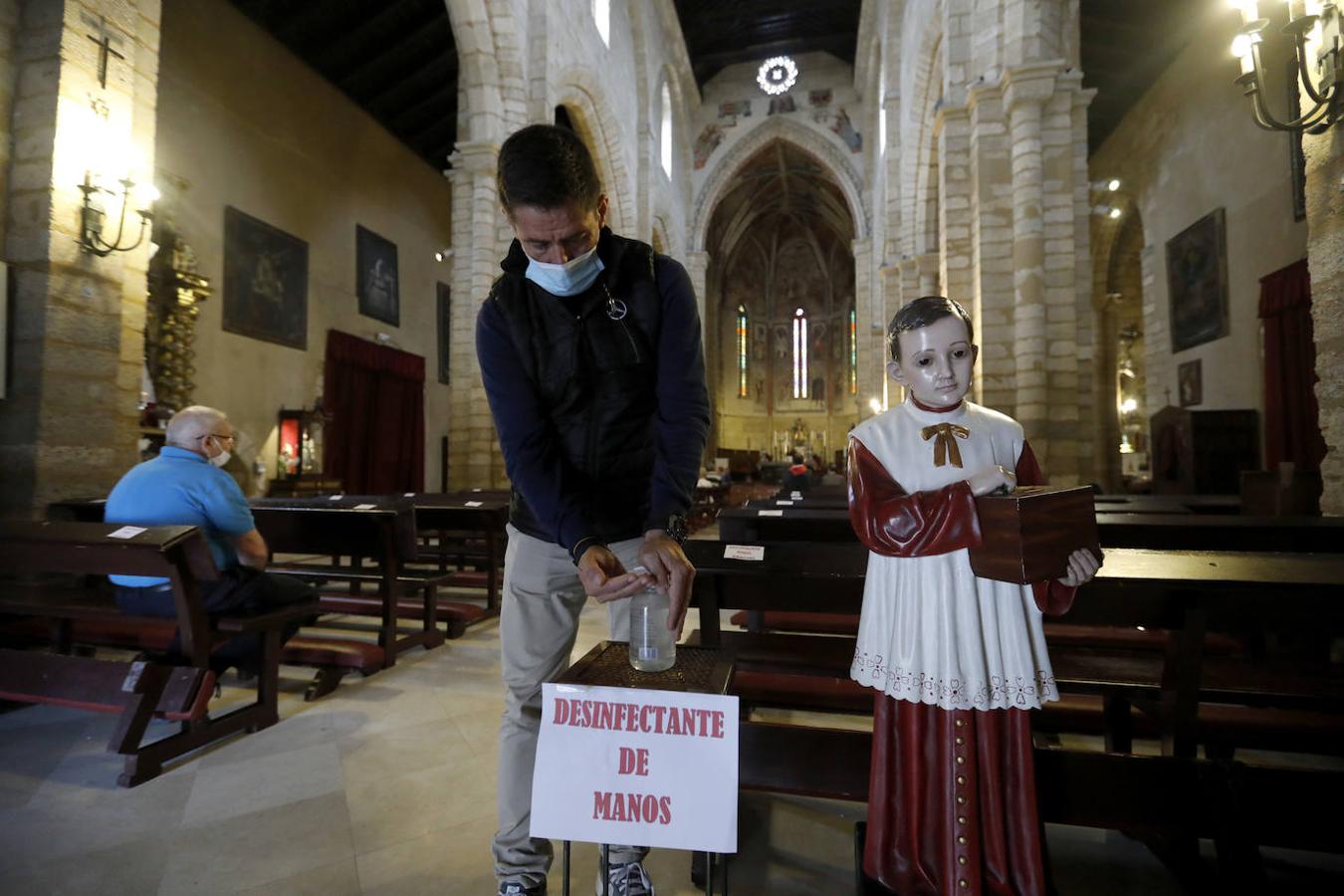 Las misas en Córdoba en la fase 1 de la desescalada, en imágenes