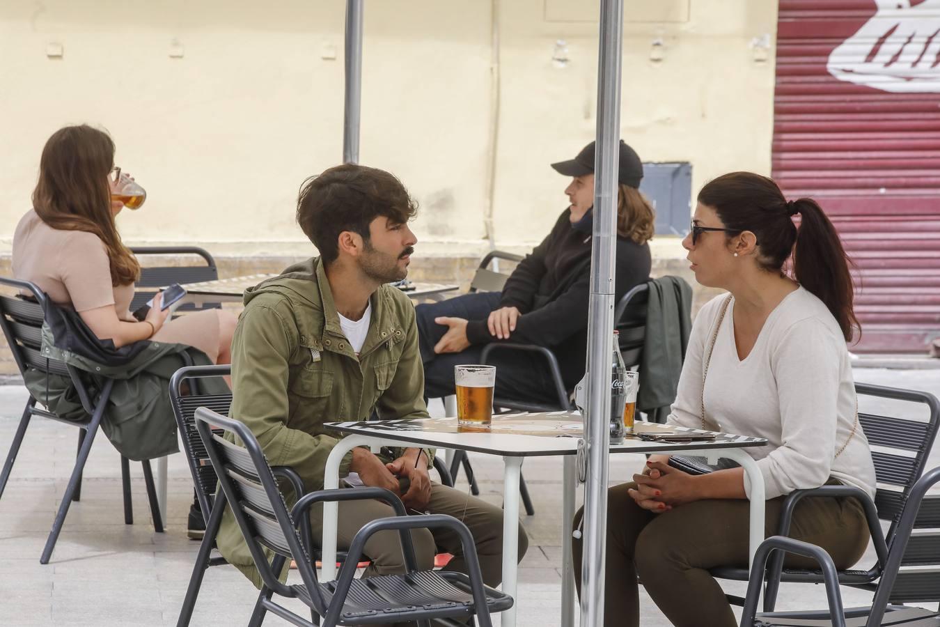 Segundo día de reapertura de comercios en Sevilla