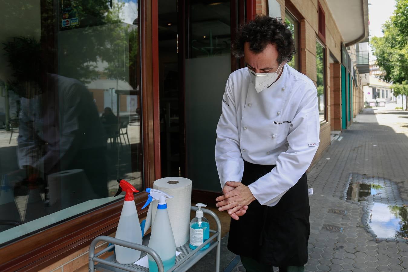 Ambiente en las terrazas de los bares de Sevilla en el tercer día de la fase 1