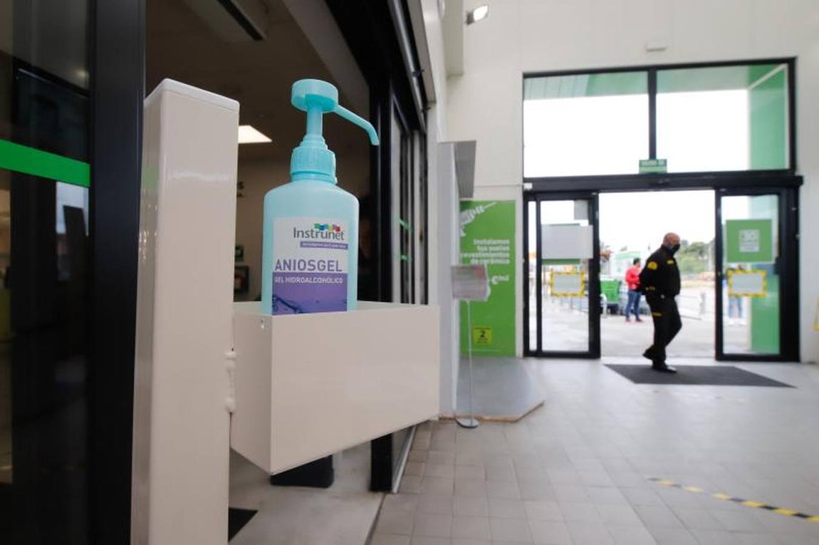 Así se prepara Leroy Merlín en Córdoba para reabrir, en imágenes