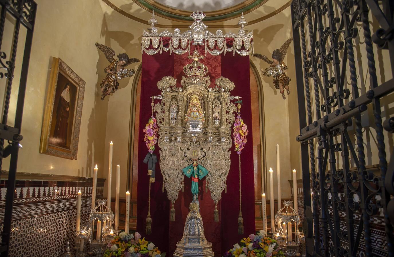 El altar de triduo del Rocío de la Macarena