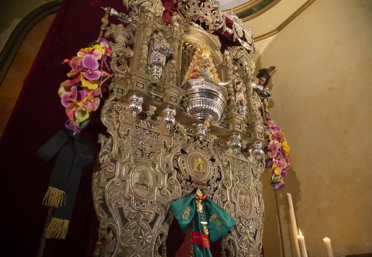 El altar de triduo del Rocío de la Macarena