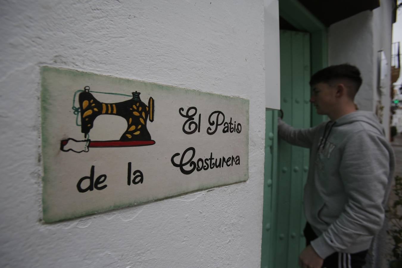 Los últimos sorbos de los Patios de Córdoba en San Basilio, en imágenes