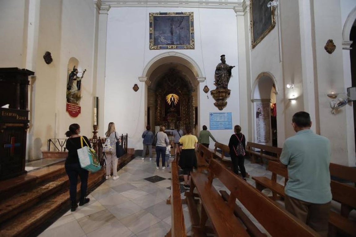 La visita al Rescatado en el primer viernes con los templos abiertos, en imágenes