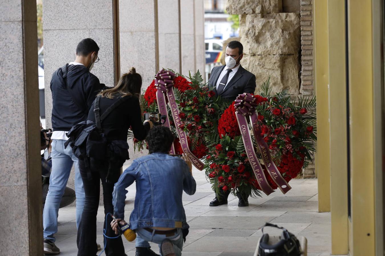 La despedida a Julio Anguita en el Ayuntamiento de Córdoba, en imágenes