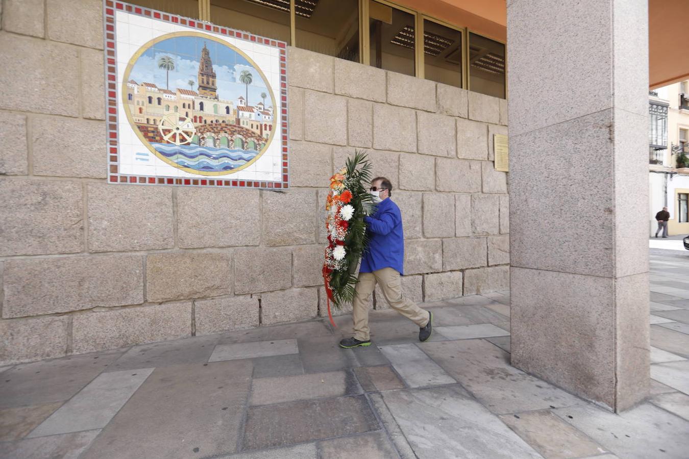 La despedida a Julio Anguita en el Ayuntamiento de Córdoba, en imágenes