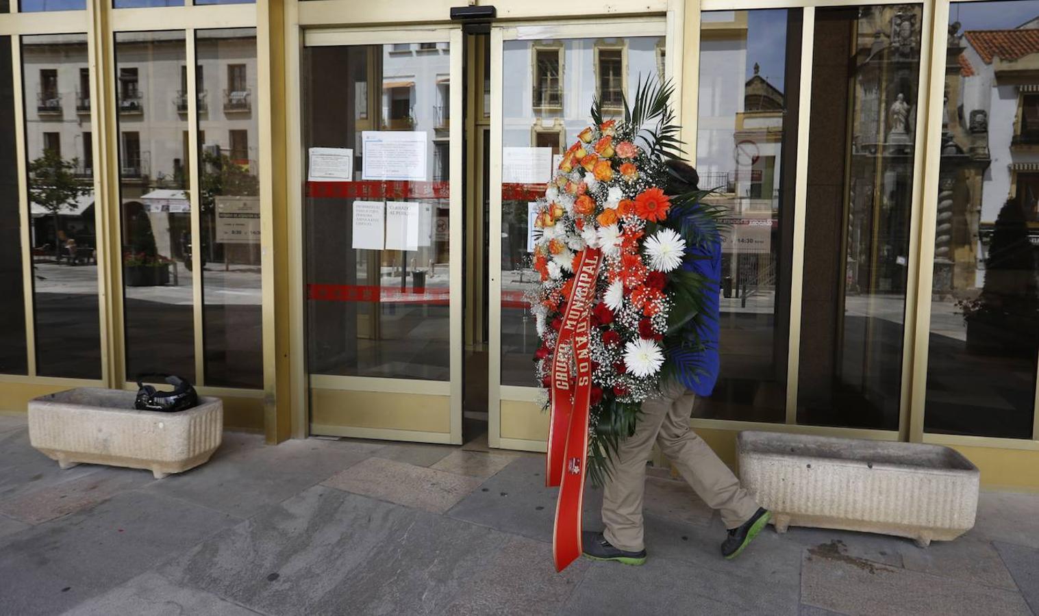 La despedida a Julio Anguita en el Ayuntamiento de Córdoba, en imágenes