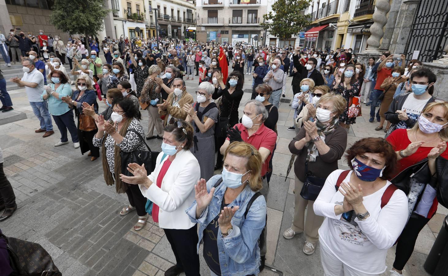 La despedida de la sociedad de Córdoba a Julio Anguita, en imágenes