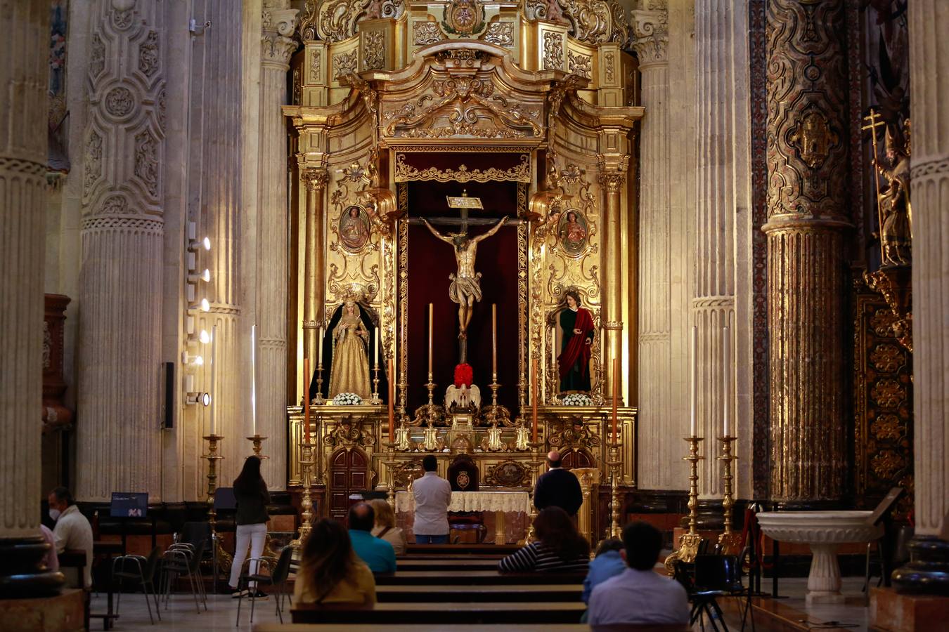 Primer domingo de misas en Sevilla durante la fase 1