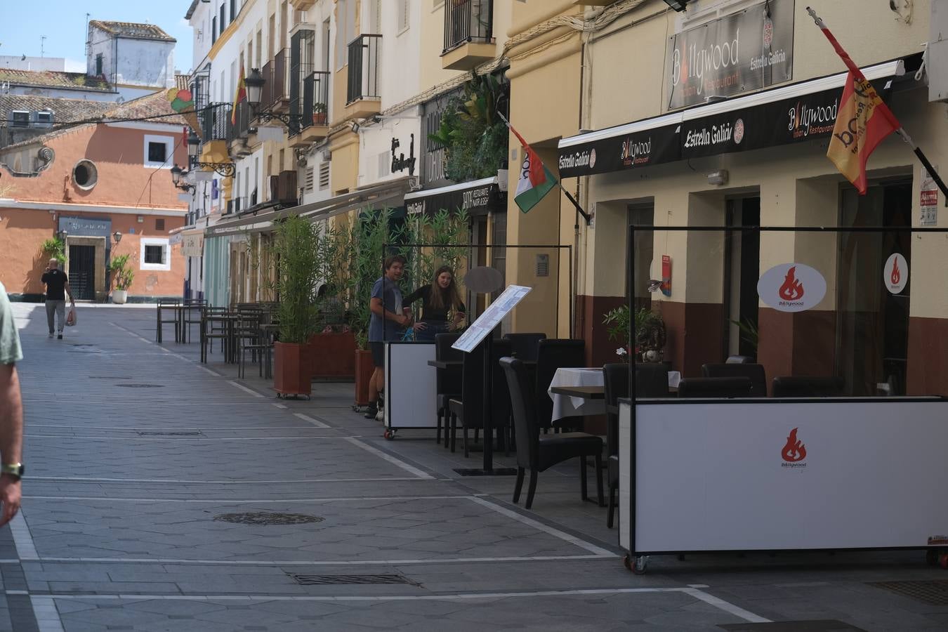 FOTOS: Cádiz llena paseos y terrazas en la «nueva normalidad» de la Fase 1