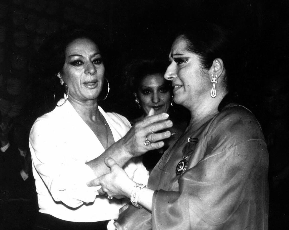 Con Juanita Reina, en 1975. 